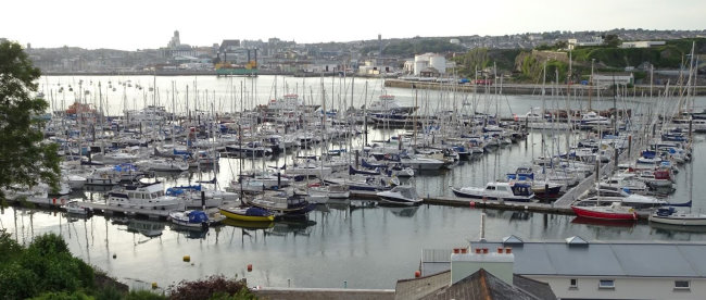 plymouth yacht haven vhf